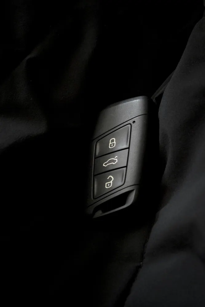 Double de clé de voiture avec télécommande – reproduction et programmation Hainaut